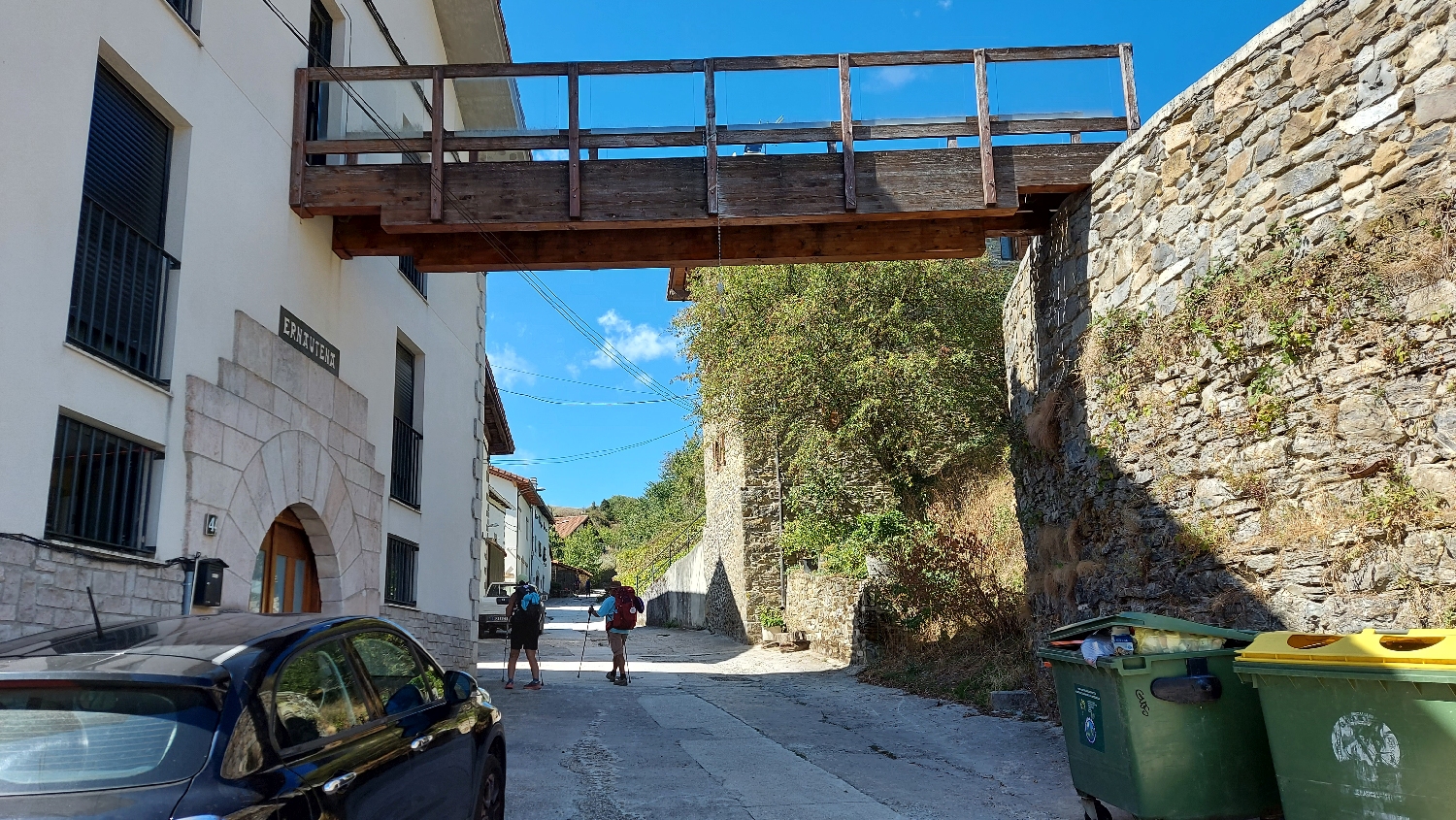 El Camino, Francia út, egy átjáró az út felett