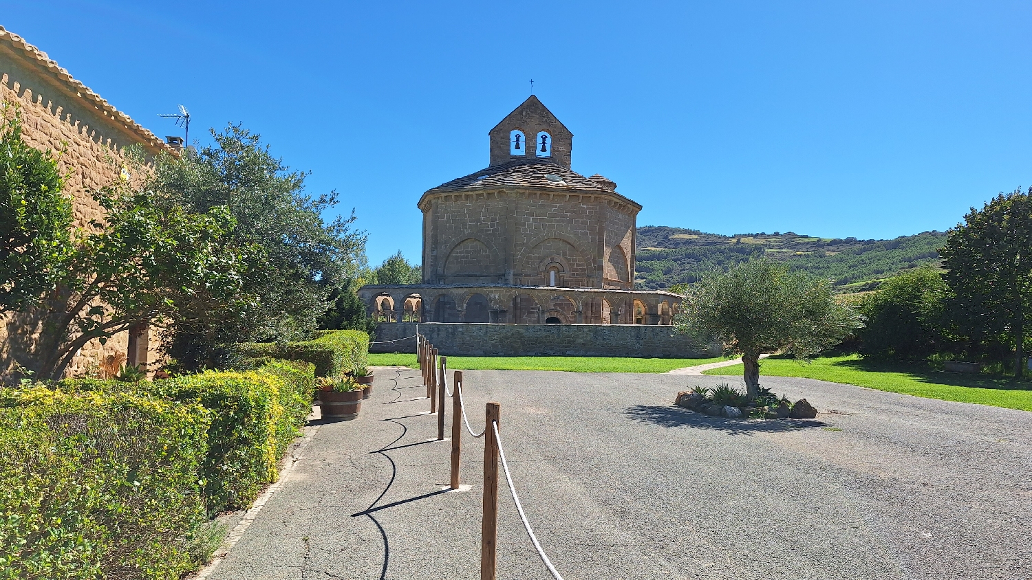 El Camino, Aragon út, Santa María de Eunate, a nyolcszögletű zarándoktemplom