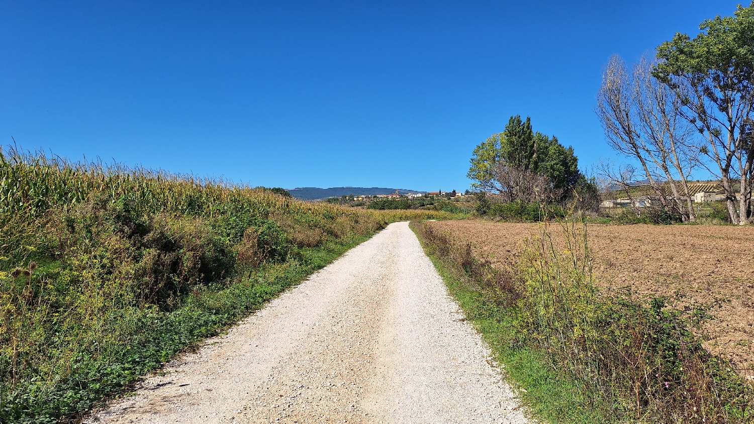 El Camino, Aragon út, a távolban már feltűnik Óbanos