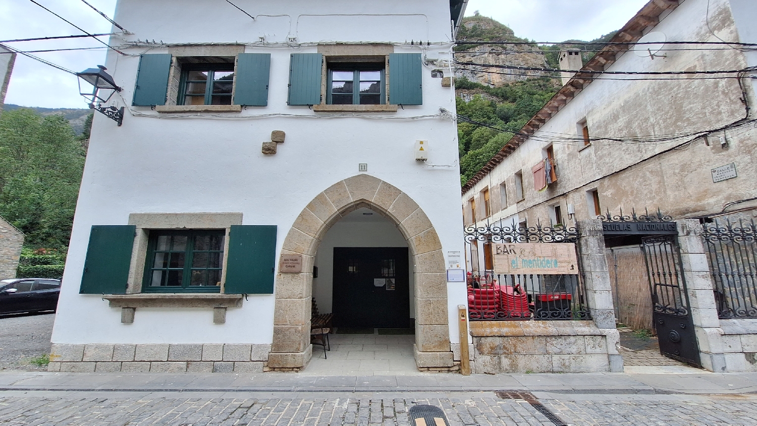 El Camino Aragonés, Canfranc, a municipal albergue