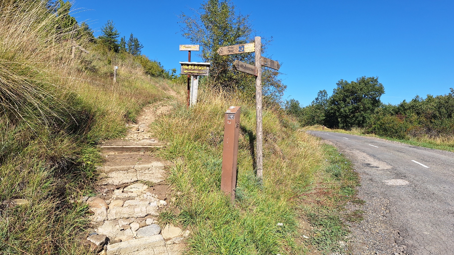 El Camino, Aragon Út, egy kisebb hegyet is meg kell mászni Arrés előtt