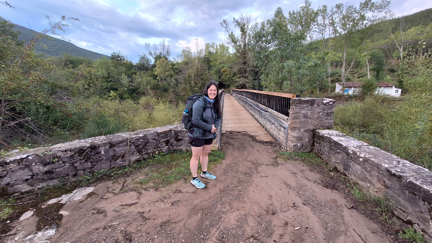 El Camino, Aragon út, Ruesta után egy híd és a baszk lány (a nyolc vezetéknevű)