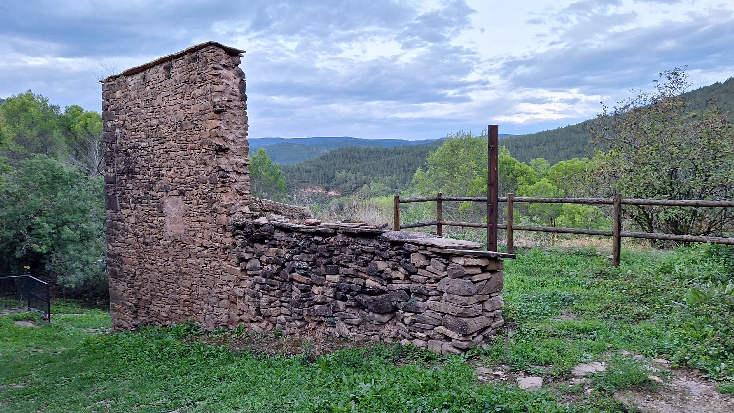 El Camino, Aragon út, Ruesta, várrom