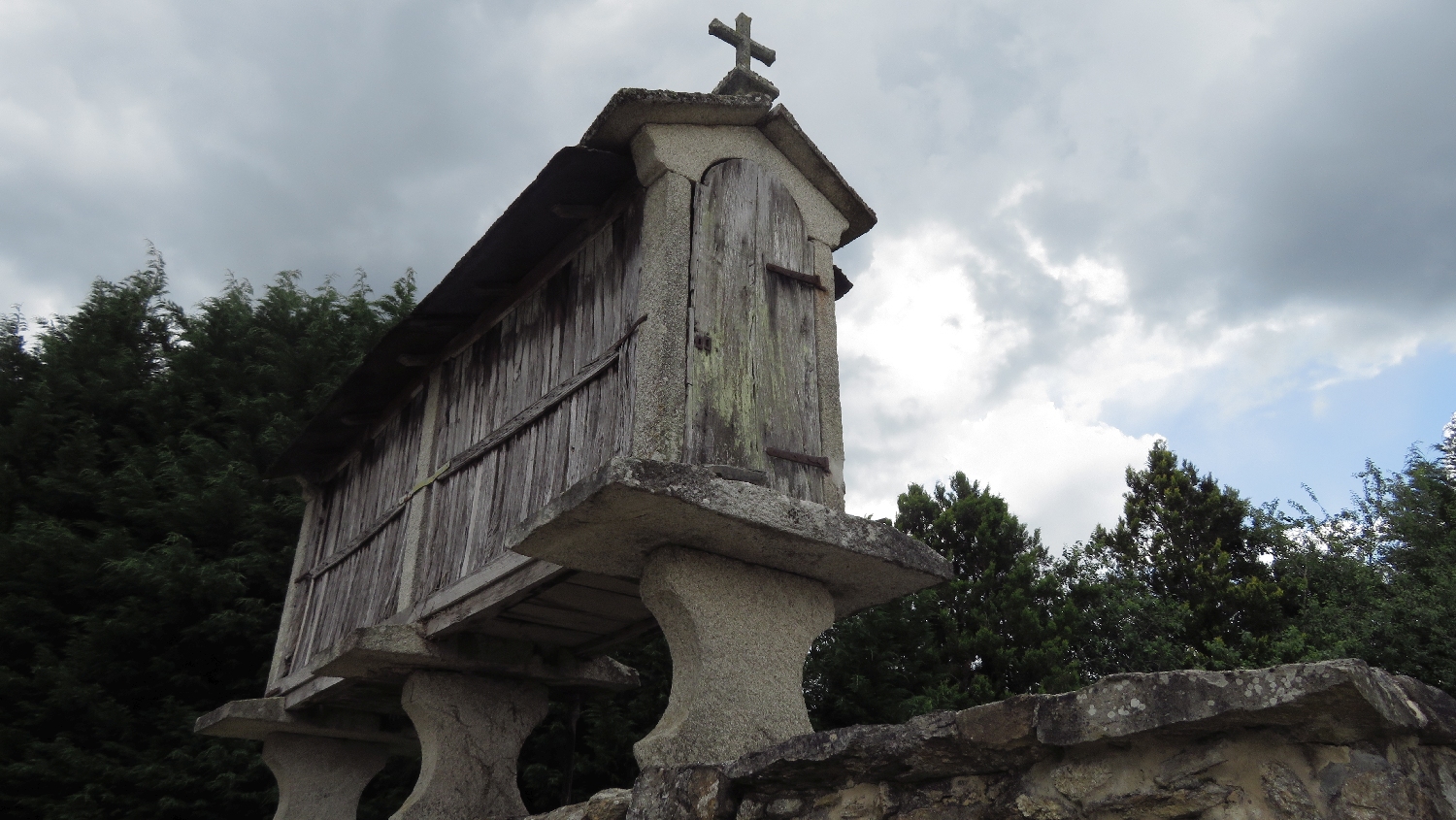 El Camino Primitivo, Ferreira, horreo az alberguében is