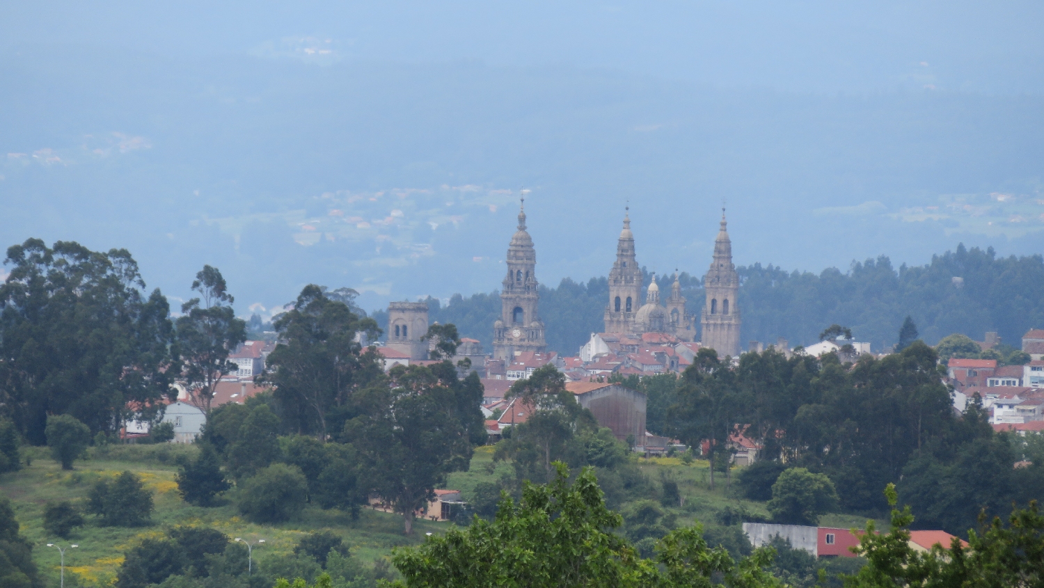 El Camino, innen már látni a katedrális tornyait
