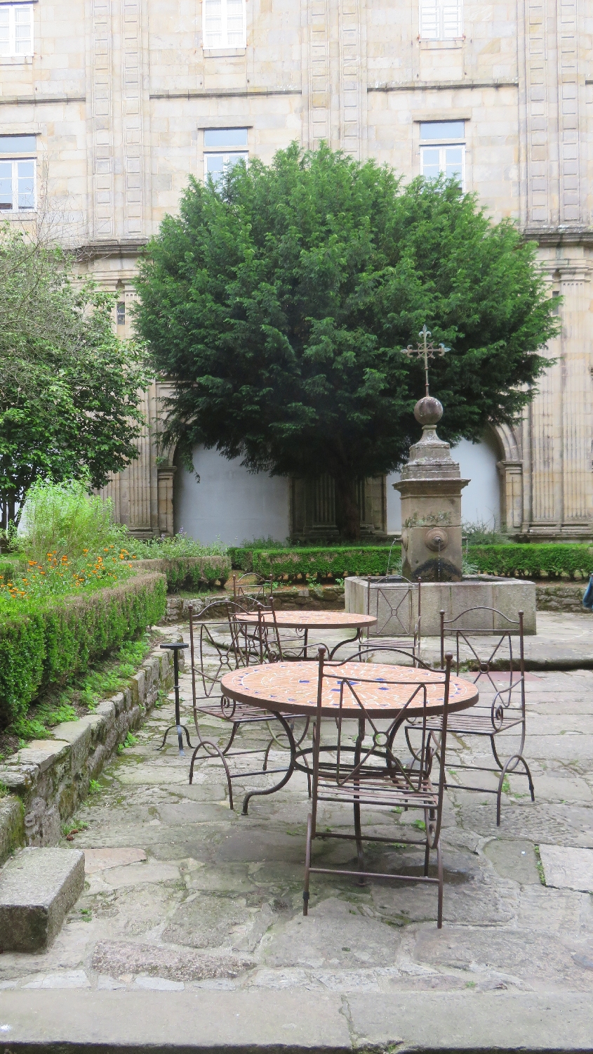 El Camino, Santiago de Compostela, a Seminario Mayor belső kertje