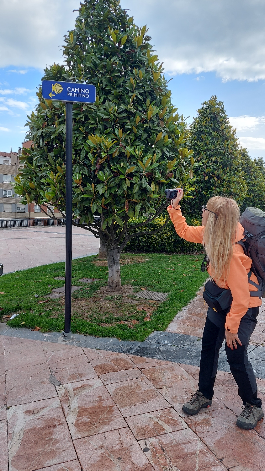 Camino Primitivo, Oviedo, Anna fotós munkában :-)