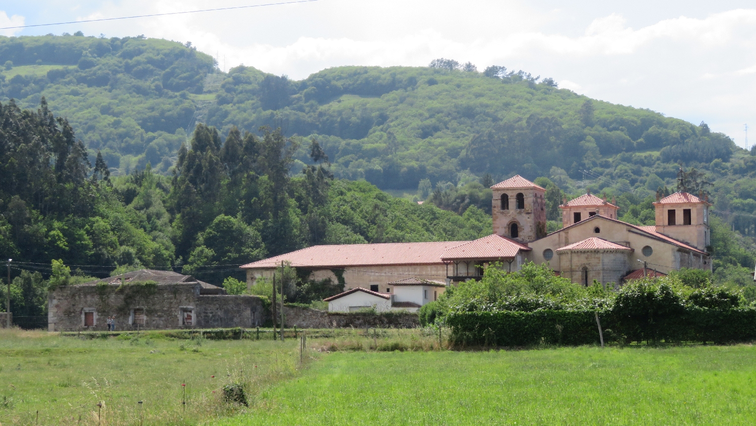 Camino Primitivo, Cornellana, San Salvador kolostor és albergue