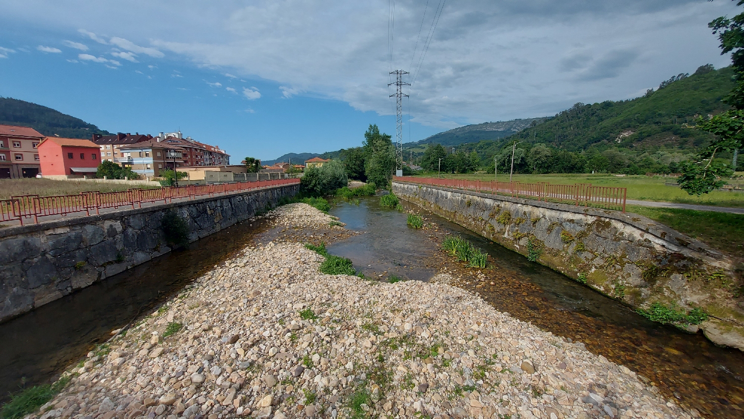 Camino Primitivo, Cornellana, a félig kiszáradt Río Nonaya