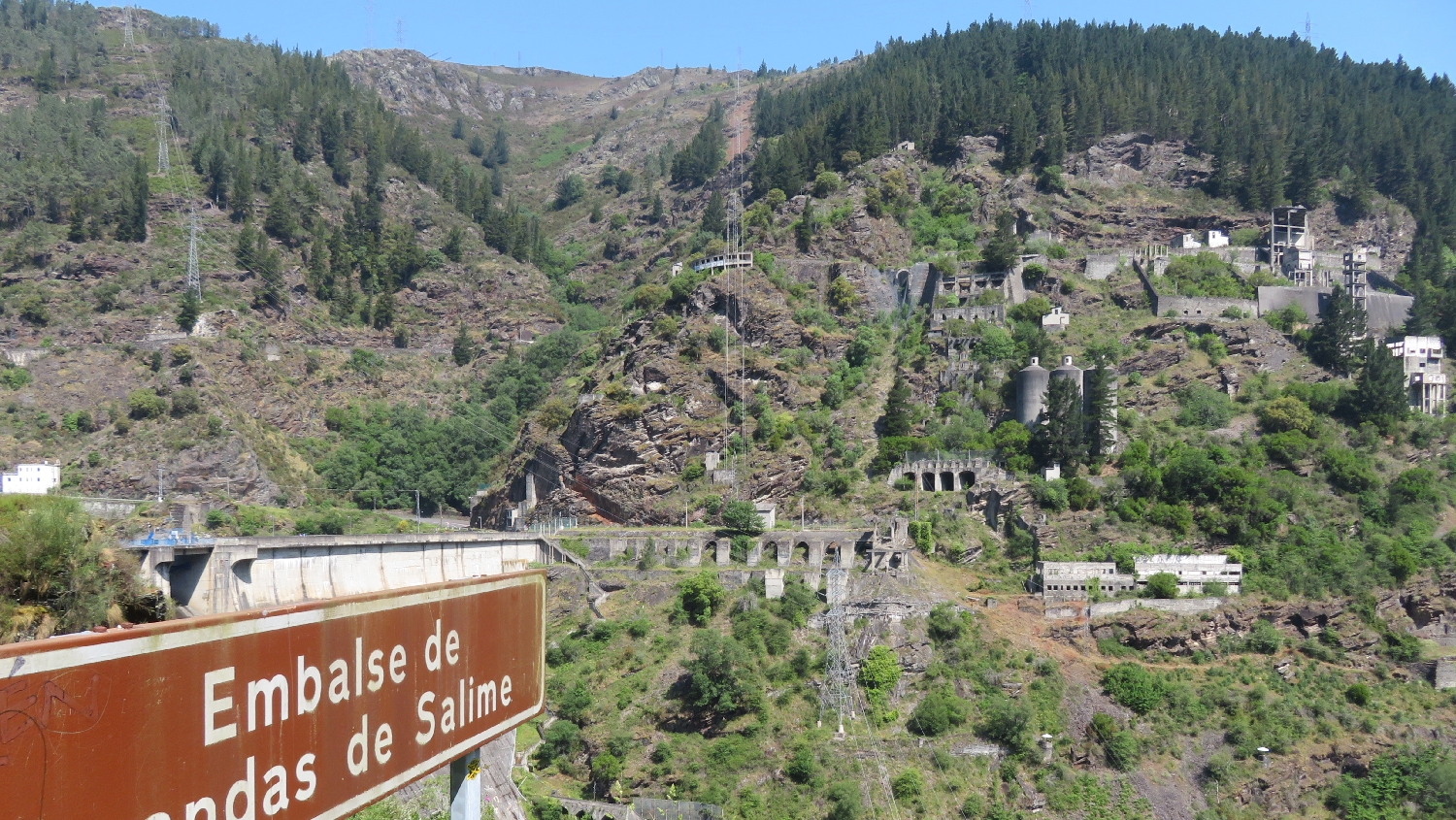 El Camino Primitivo, duzzasztó és az Embalse de Salime