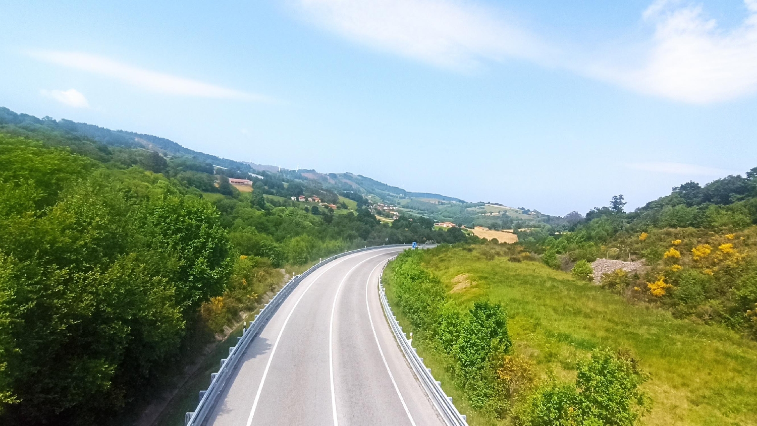 Camino Primitivo, autóút a felüljáróról