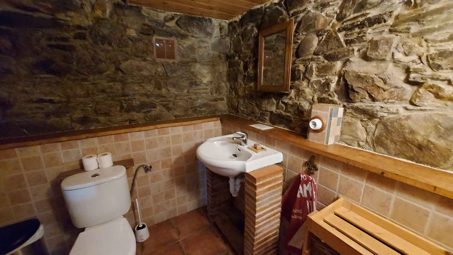 Camino Primitivo, Albergue de Bodenaya, fürdőszoba