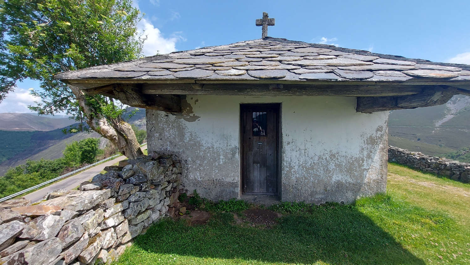 El Camino Primitivo, Montefurado, kápolna