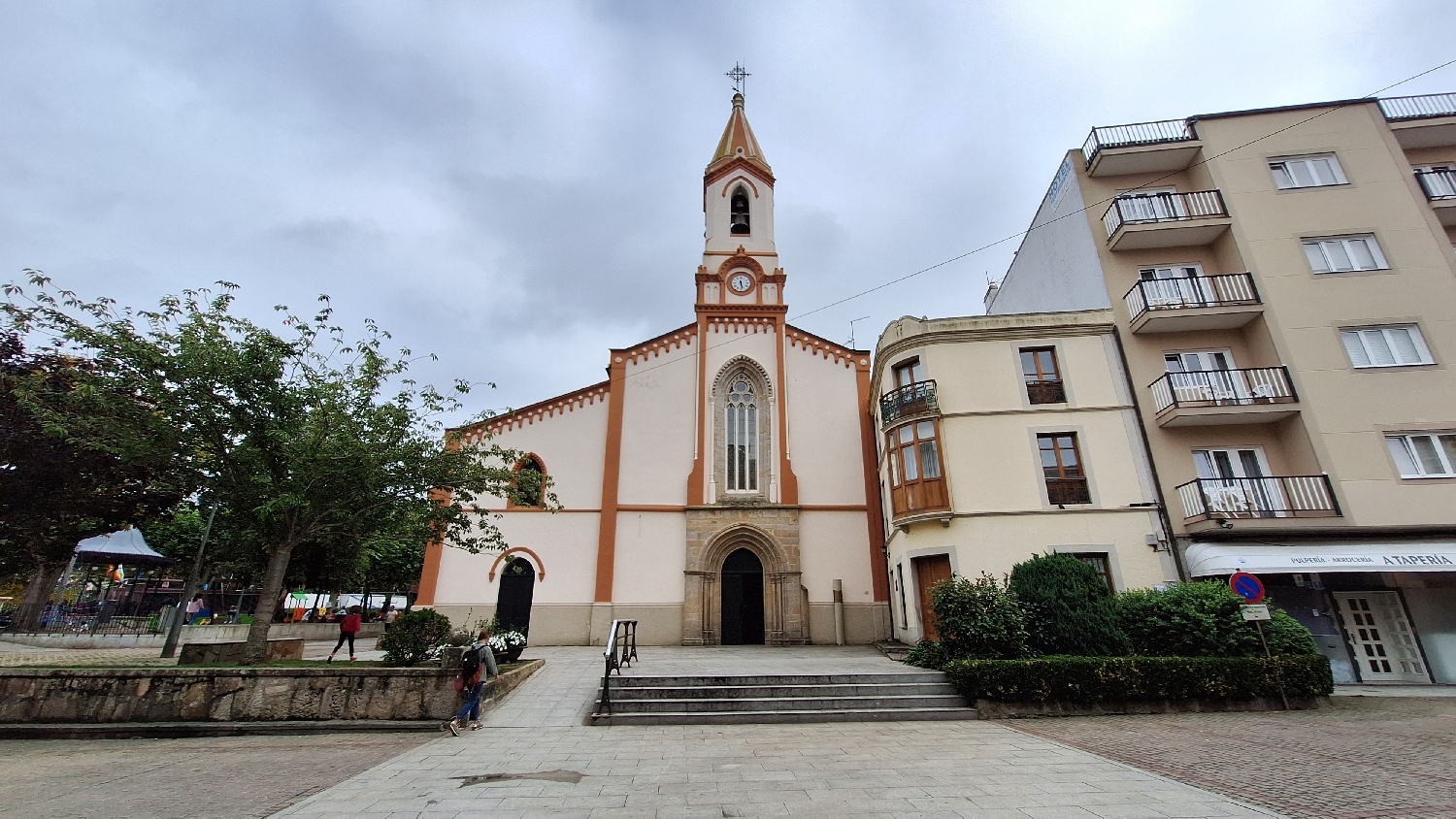 26_camino_del_norte_ribadeo_templom.jpg