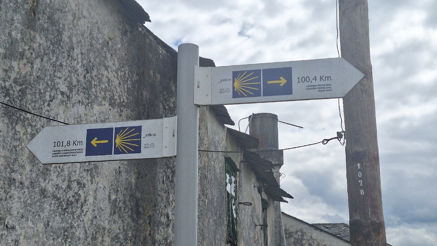 Camino del Norte, útelágazást jelző táblák