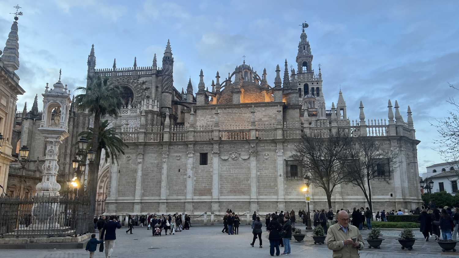 Vía de la Plata, Sevilla, katedrális