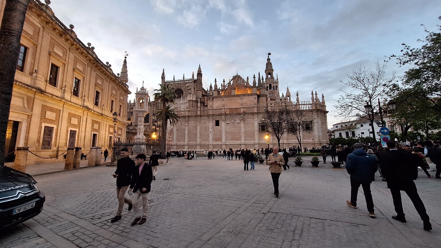 Vía de la Plata, Sevilla, katedrális