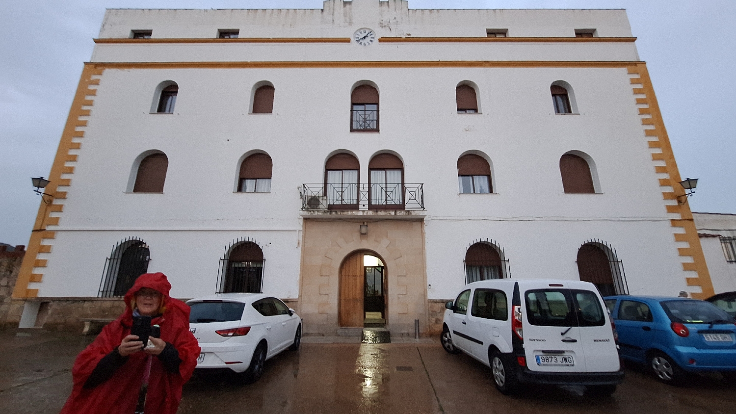 Vía de la Plata, Alcuéscar, Casa de Acogida de los Esclavos de María y de los Pobres, ezen a hosszú nevű szálláson alakítottak ki 2 hálótermet a zarándokoknak