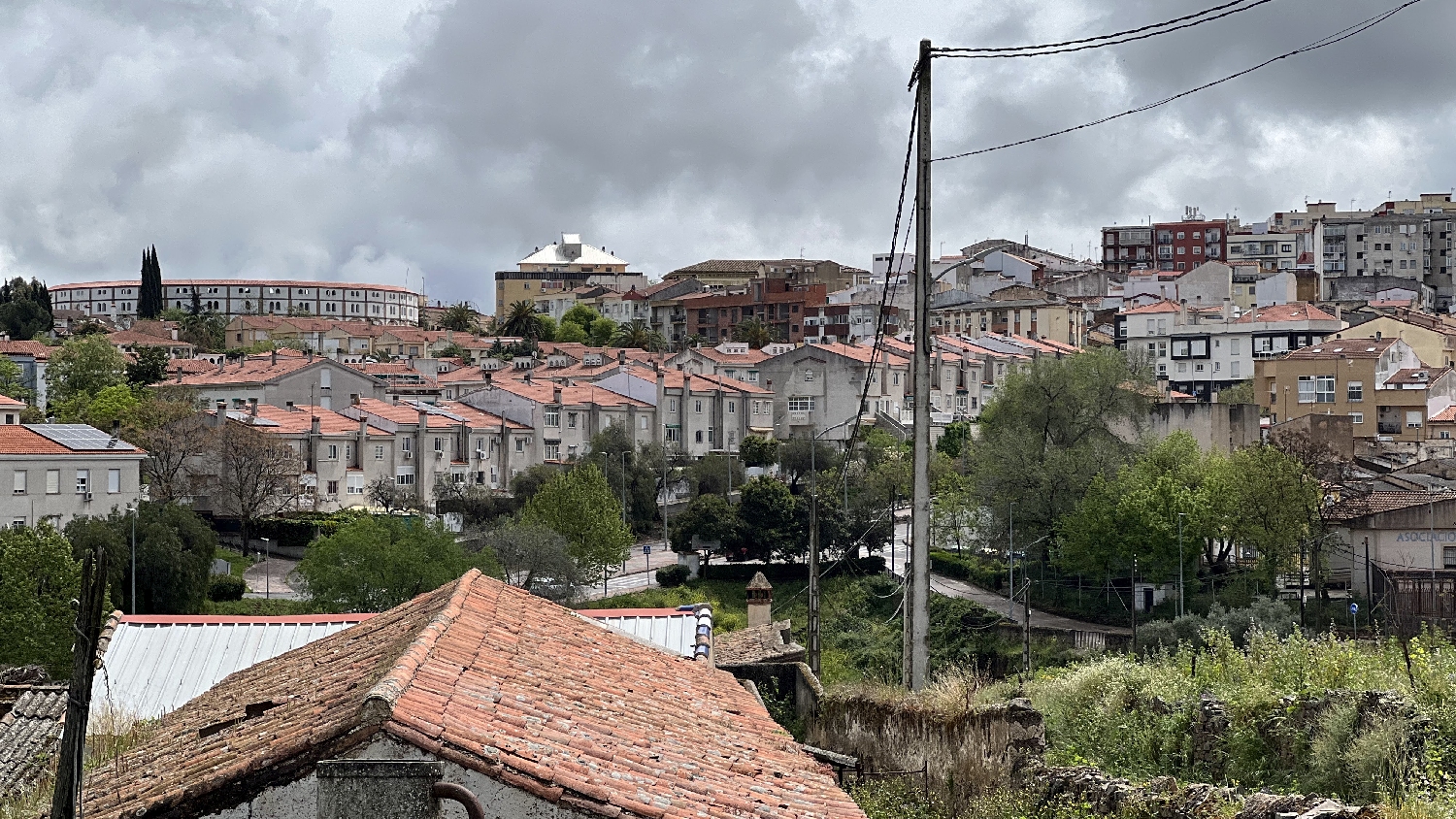 Vía de la Plata, Cáceres, balra az aréna