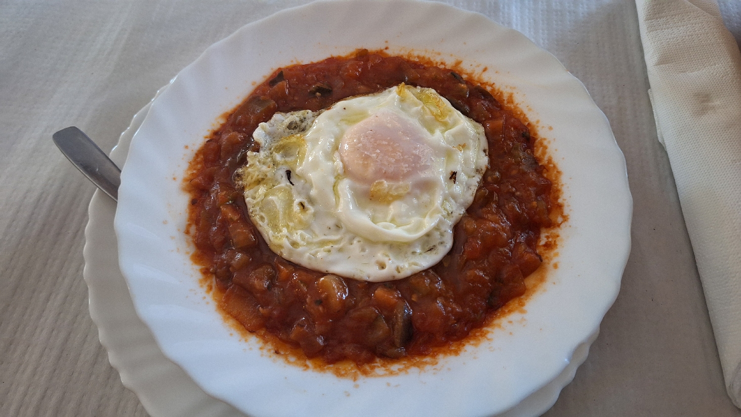 Vía de la Plata, vacsora, lecsó tükörtojással