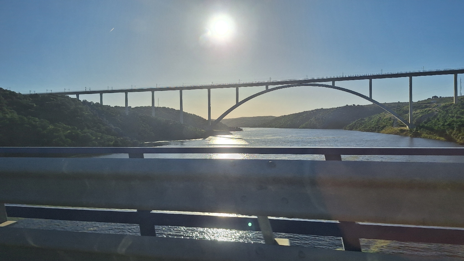 Vía de la Plata, viadukt a víztározó felett