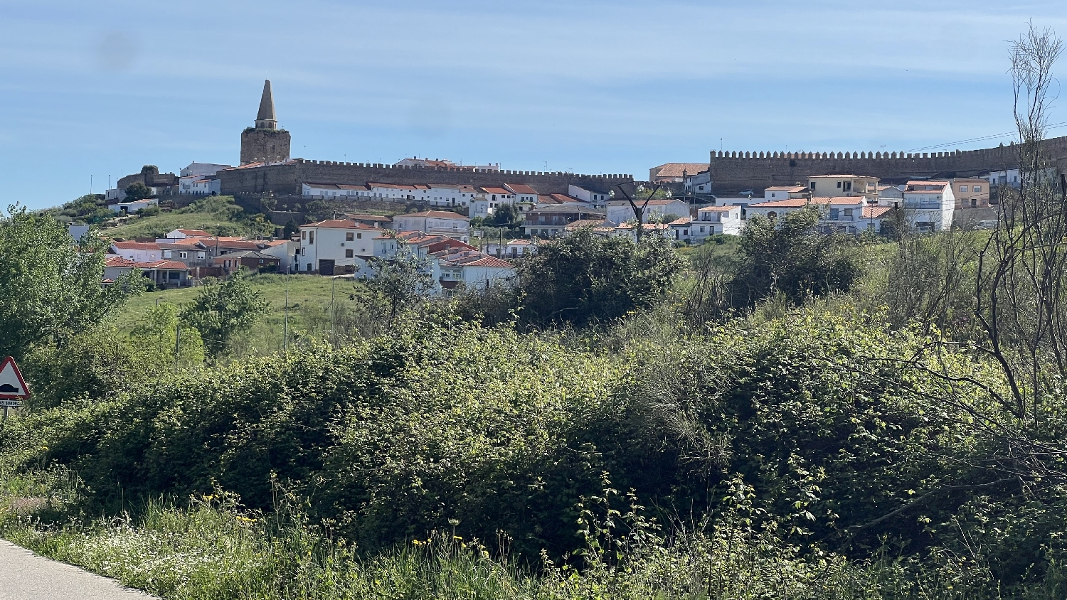 Vía de la Plata, a háttérben már feltűnik Galisteo