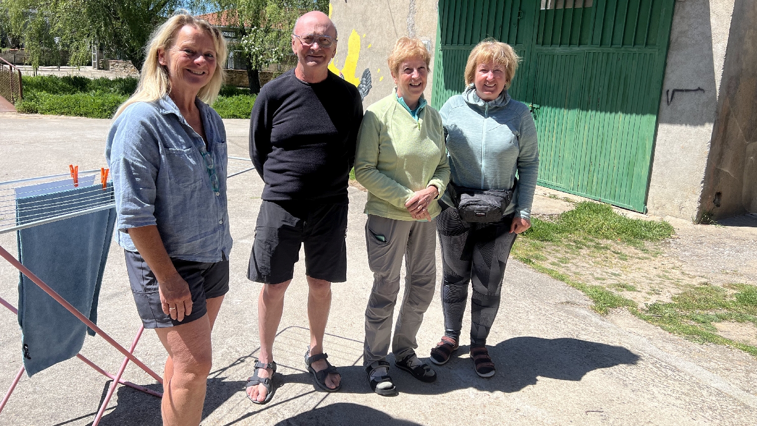 Vía de la Plata, zarándoktársak, balról: a német zarándoknő, a francia házaspár, Andrea