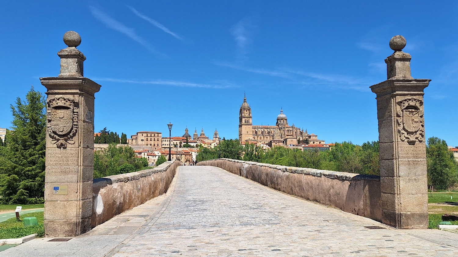 Vía de la Plata, Salamanca, a régi római híd, háttérben a katedrális