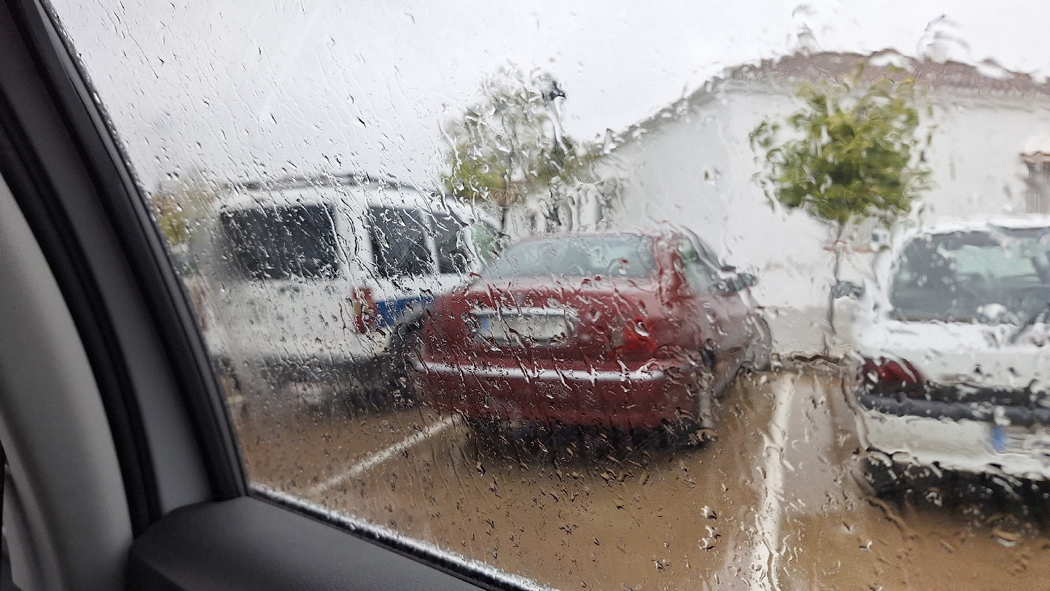 Vía de la Plata, Castilblanco de los Arroyos esőben a taxiból