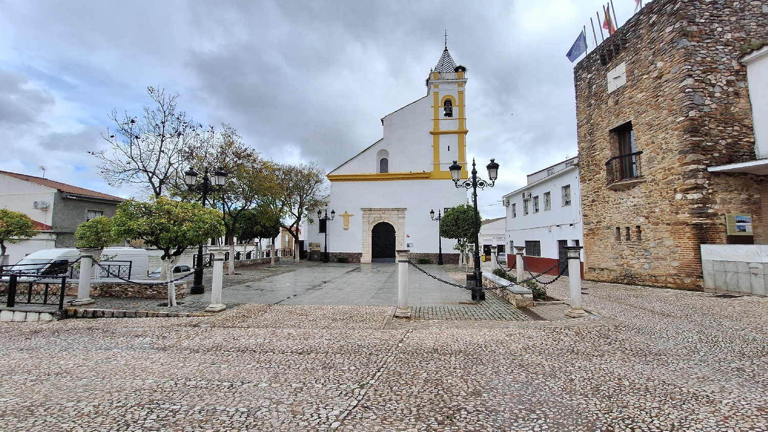 Vía de la Plata, Almadén de la Plata, a templom