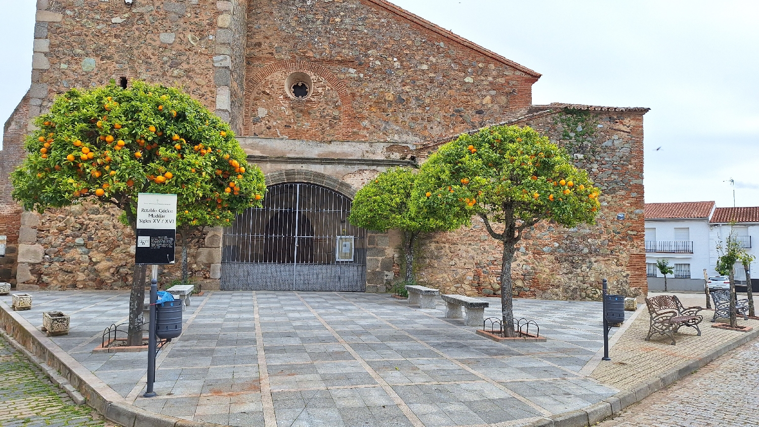 Vía de la Plata, Calzadilla de los Barros, templom