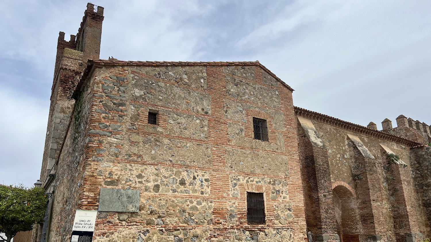 Vía de la Plata, Calzadilla de los Barros, templom