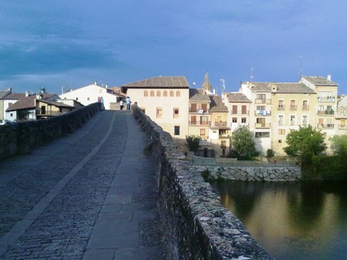 El Camino Puente la Reina hid.jpg