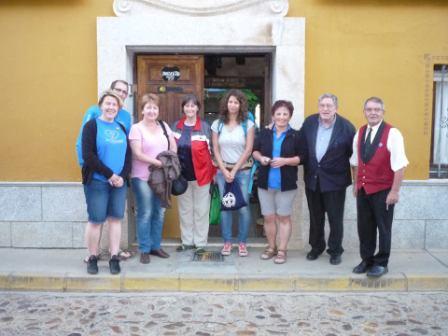 Lívia, Kristóf, Andrea, Marcsi, Márti, Marianna, Don Manuel és César