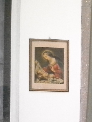 Santiago de Compostela, egyházi kollégium, folyosó szent képekkel
