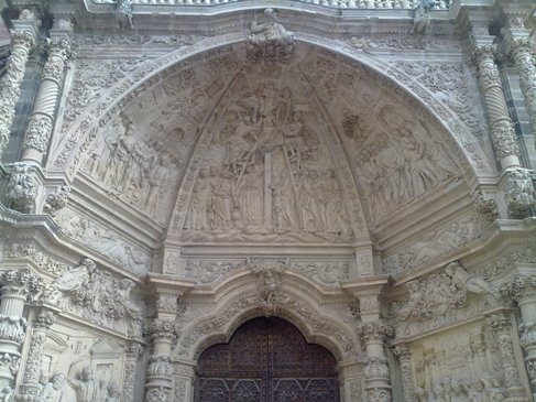 Catedral de Astorga front side.jpg