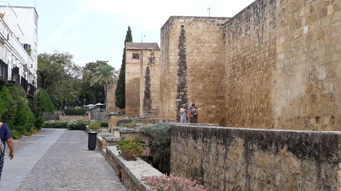 Andalúz körutazás, Córdoba, a zsidó negyed városfala