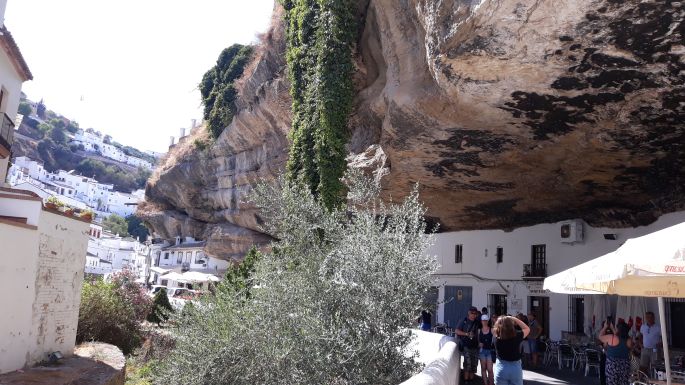 Andalúz körutazás, Setenil de las Bodegas