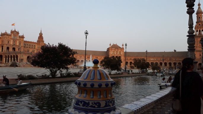 Andalúz körutazás, Sevilla, az ikonikus Plaza de Espana tér