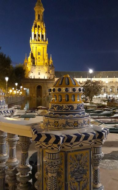 Andalúz körutazás, Sevilla, az ikonikus Plaza de Espana tér
