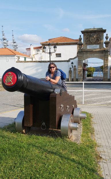 Camino Inglés - Ferrol, katonai emlékmű ágyúkkal