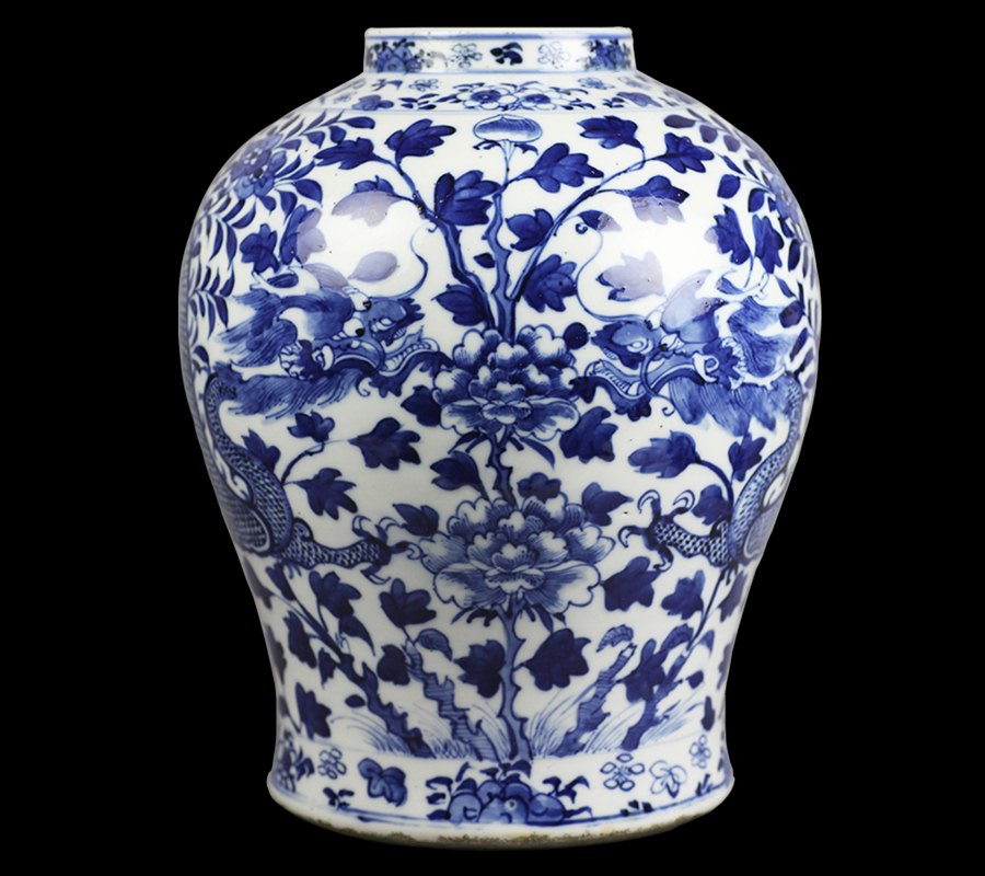 Chinese_Qianlong_dragon_vase.jpg
