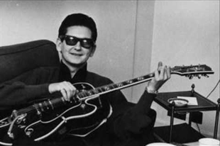 1988-ban hunyt el Roy Orbison