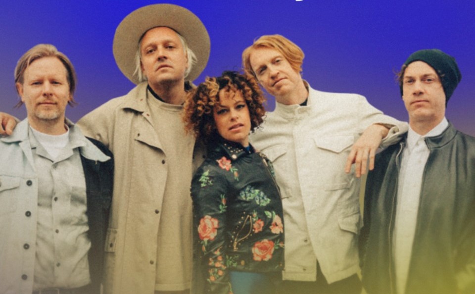 arcadefire22blueback.jpg