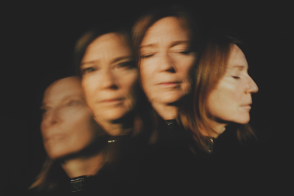 bethgibbons24.jpg