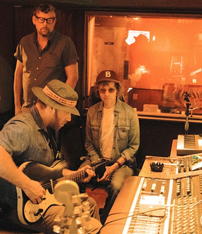 blackkeys-beck_-studio.jpg