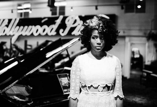 kelis-ff-piano.jpg