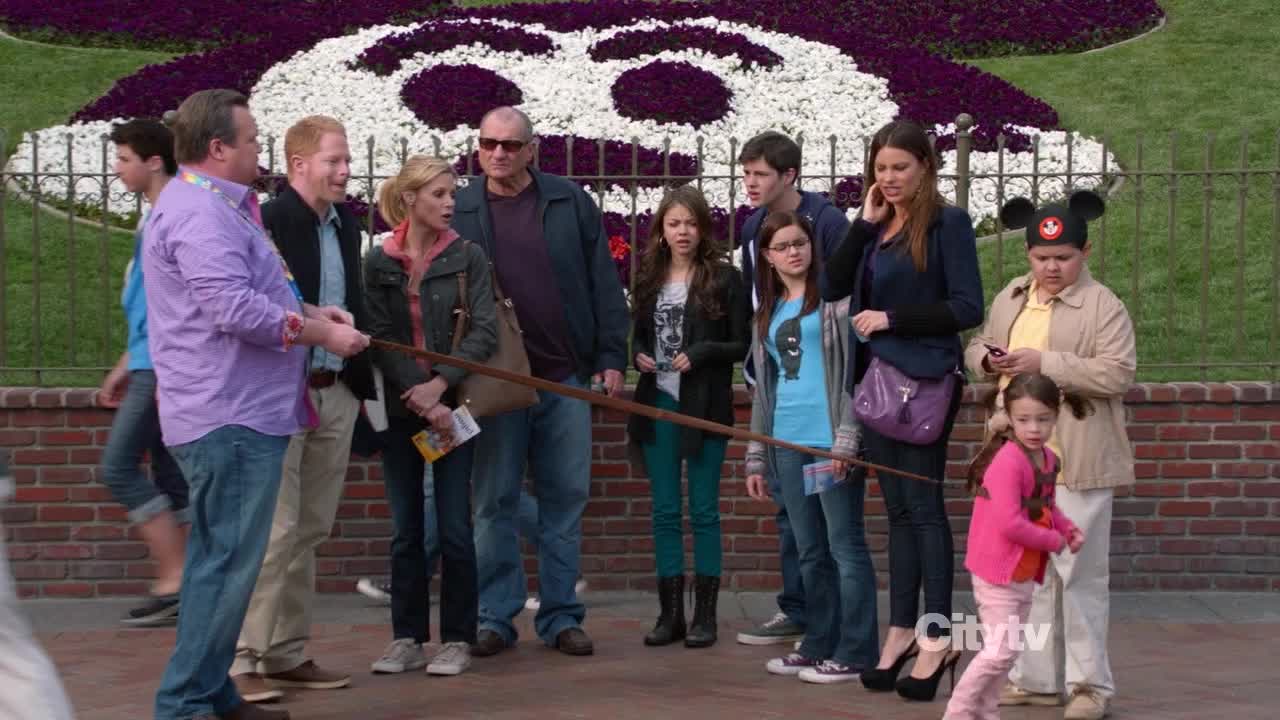 modernfamily2.jpg