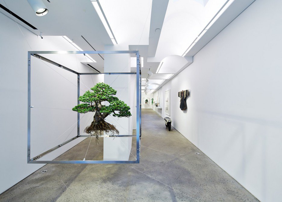 installation-azuma-makoto-capsule-5-chamber-exhibition-artist-japanese-new-york-usa_dezeen_1568_9-936x669.jpg