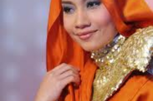 25 éves YUNA malajziai énekesnő